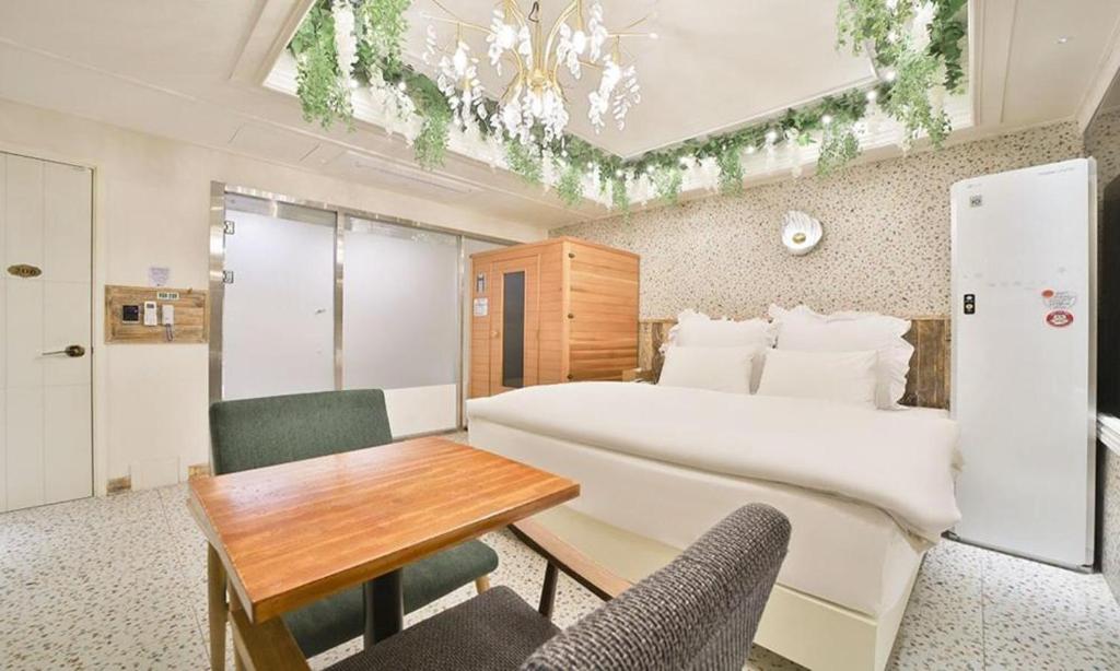 Posezení v ubytování Daegu February Hotel DongdaeguStation