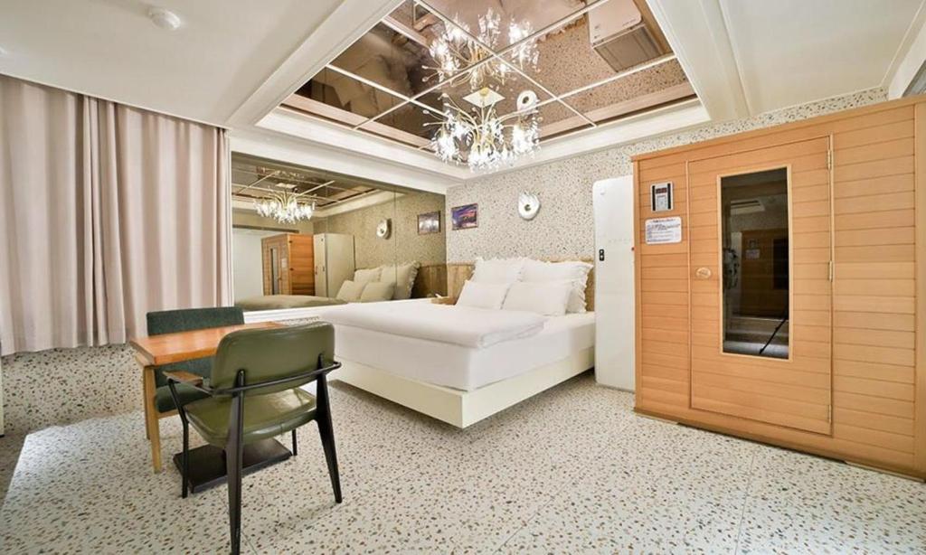 Posezení v ubytování Daegu February Hotel DongdaeguStation