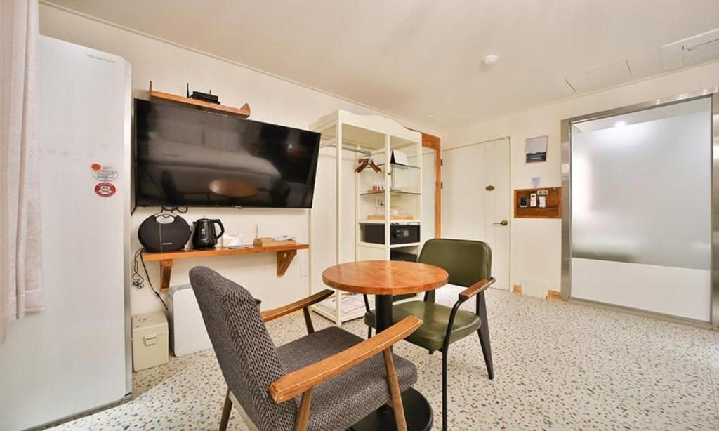 TV a/nebo společenská místnost v ubytování Daegu February Hotel DongdaeguStation