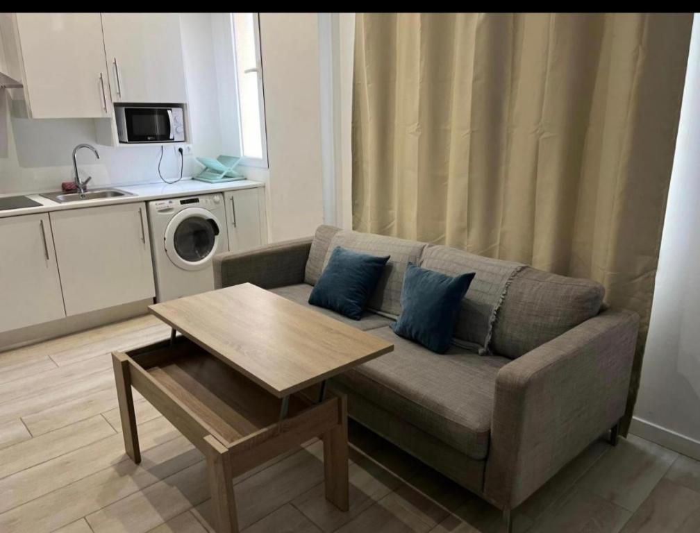 Część wypoczynkowa w obiekcie MÁLAGA VELARDE cENTER