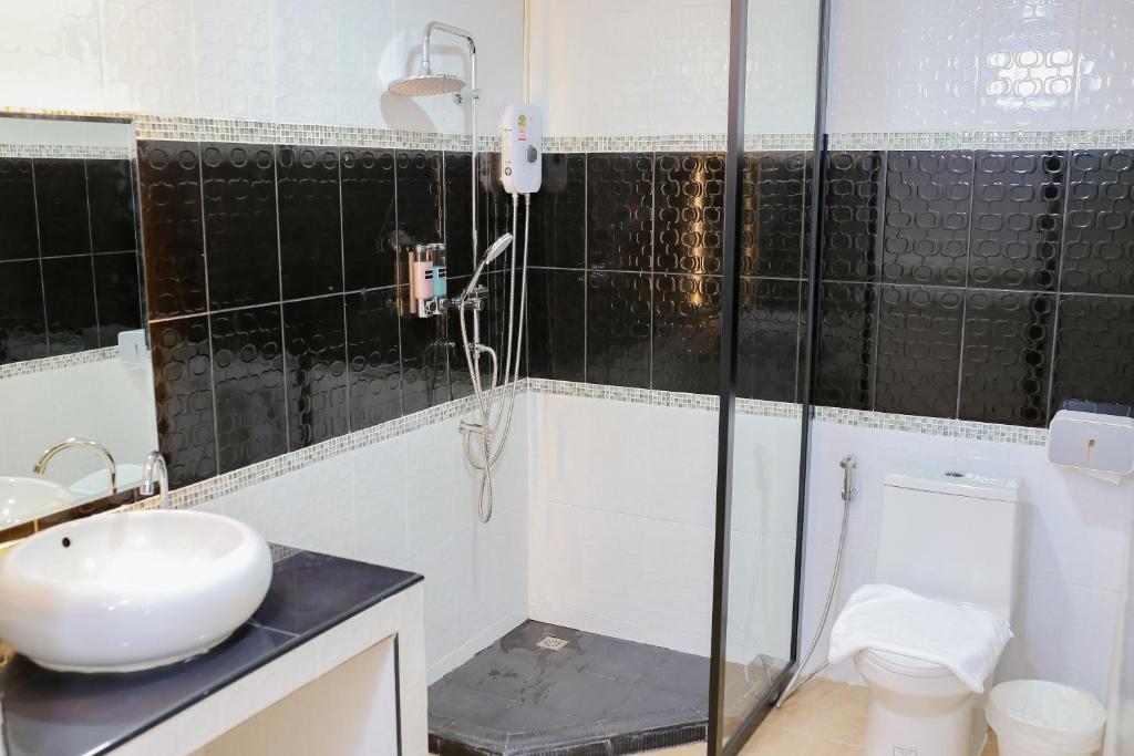 R2 Bed and Pool Kanchanaburi - 6