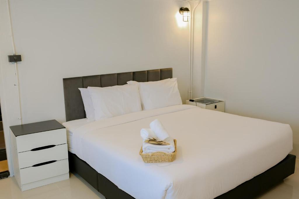 R2 Bed and Pool Kanchanaburi - 2