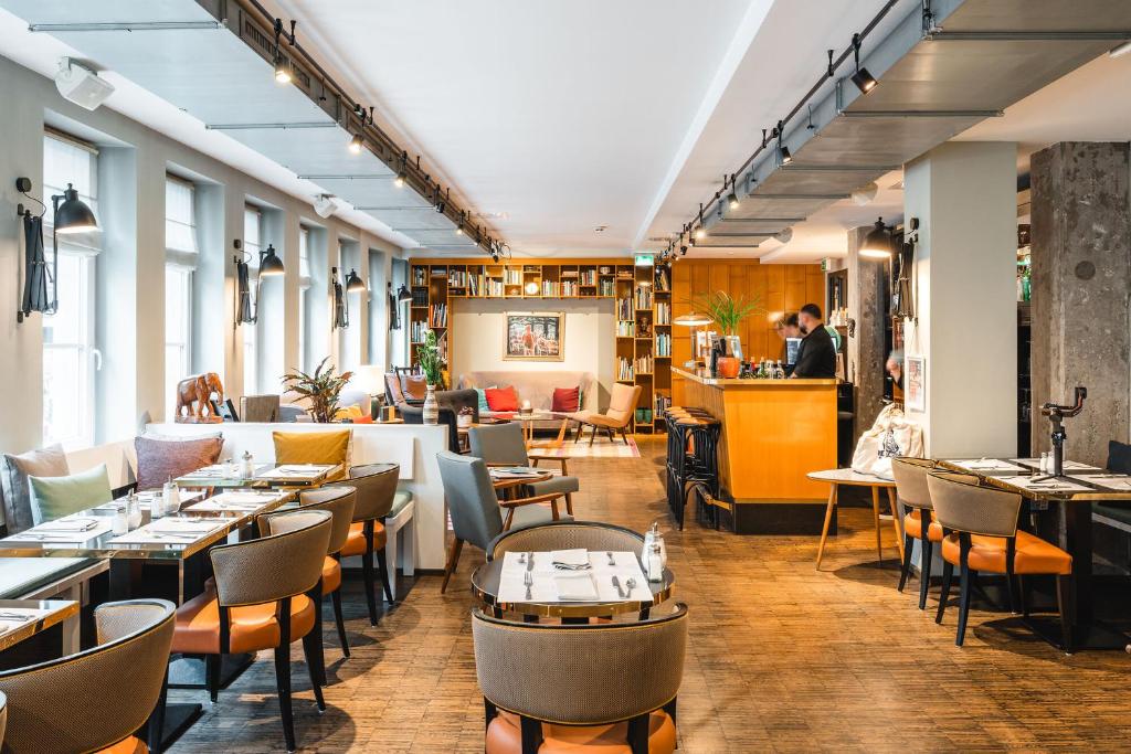 Posezení v ubytování Henri Hotel Hamburg Downtown