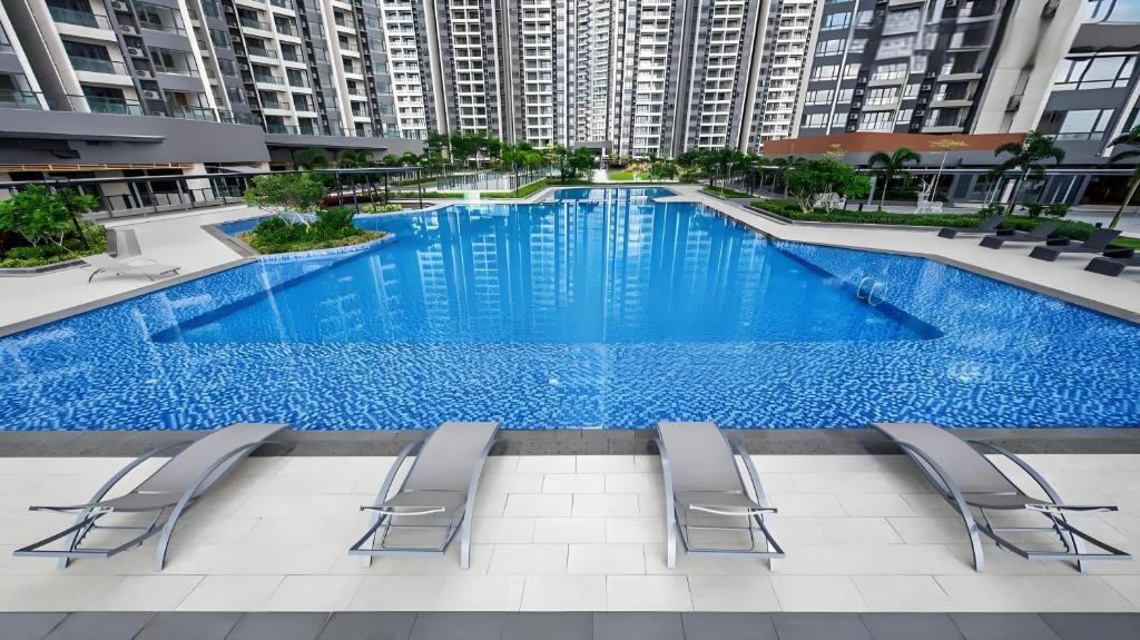 Bazén v ubytování R&F Princess Cove Seine Region by FUJU with Seaview at JB City Centre#Adjacent to Singapore#5 mins walk to ClQ#Free Parking#中英文房东 nebo v jeho okolí