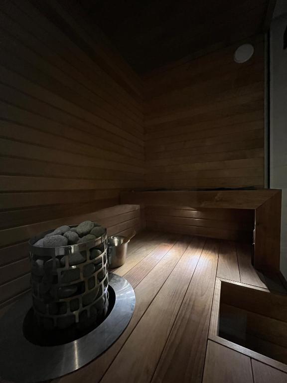 Porno model telefonda