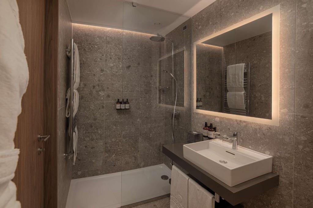 NH Collection Milano CityLife - Resim 6