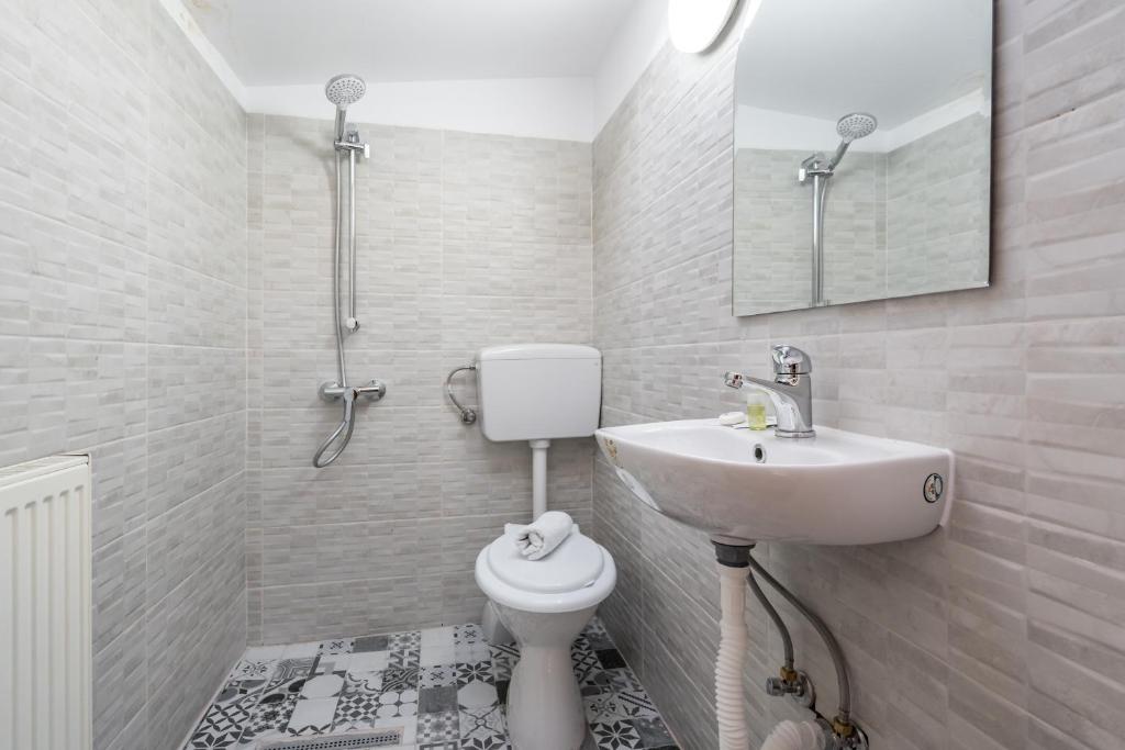 Flowers Grand Hotel Bucharest - Resim 15