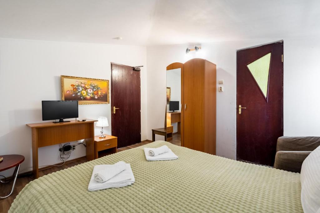 Flowers Grand Hotel Bucharest - Resim 18