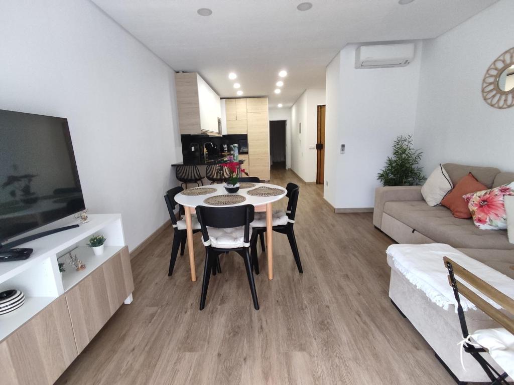 T1 Rosa dos Ventos, A/C & Terrace - Casas & Papéis