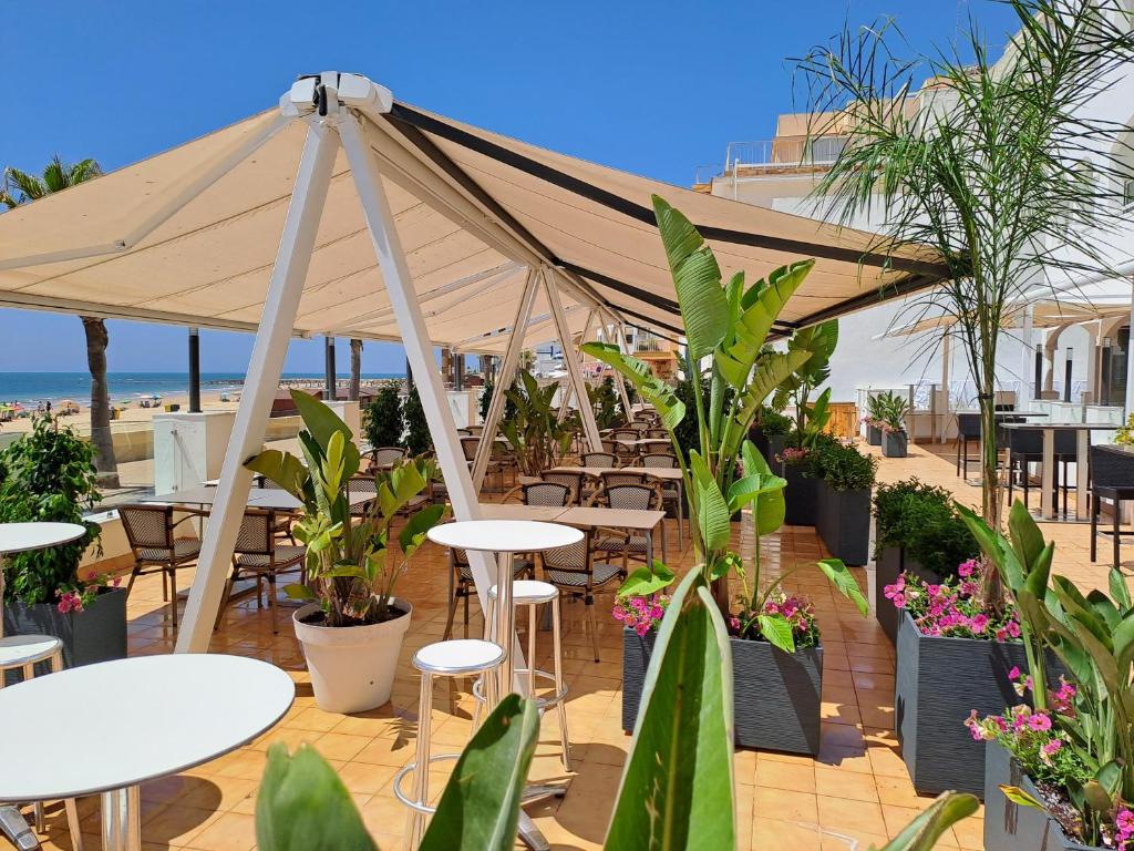 Restaurace v ubytování Hotel Vértice Chipiona Mar