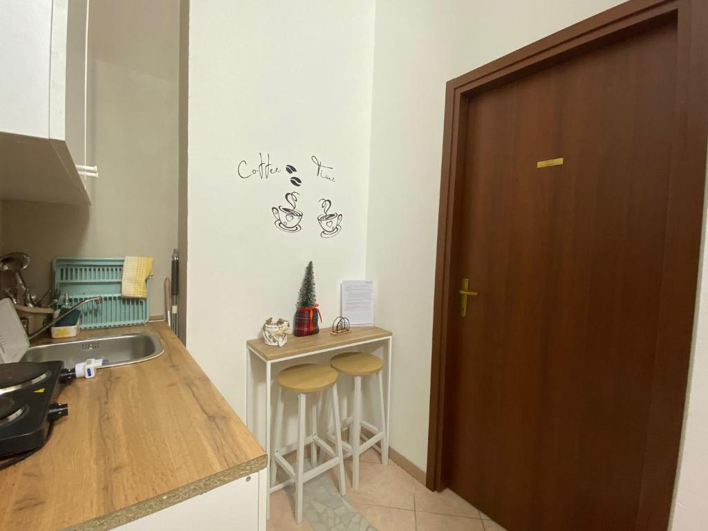 Kuchyň nebo kuchyňský kout v ubytování Casa Giulia FORUM ASSAGO M2 M1 Milano CENTRO