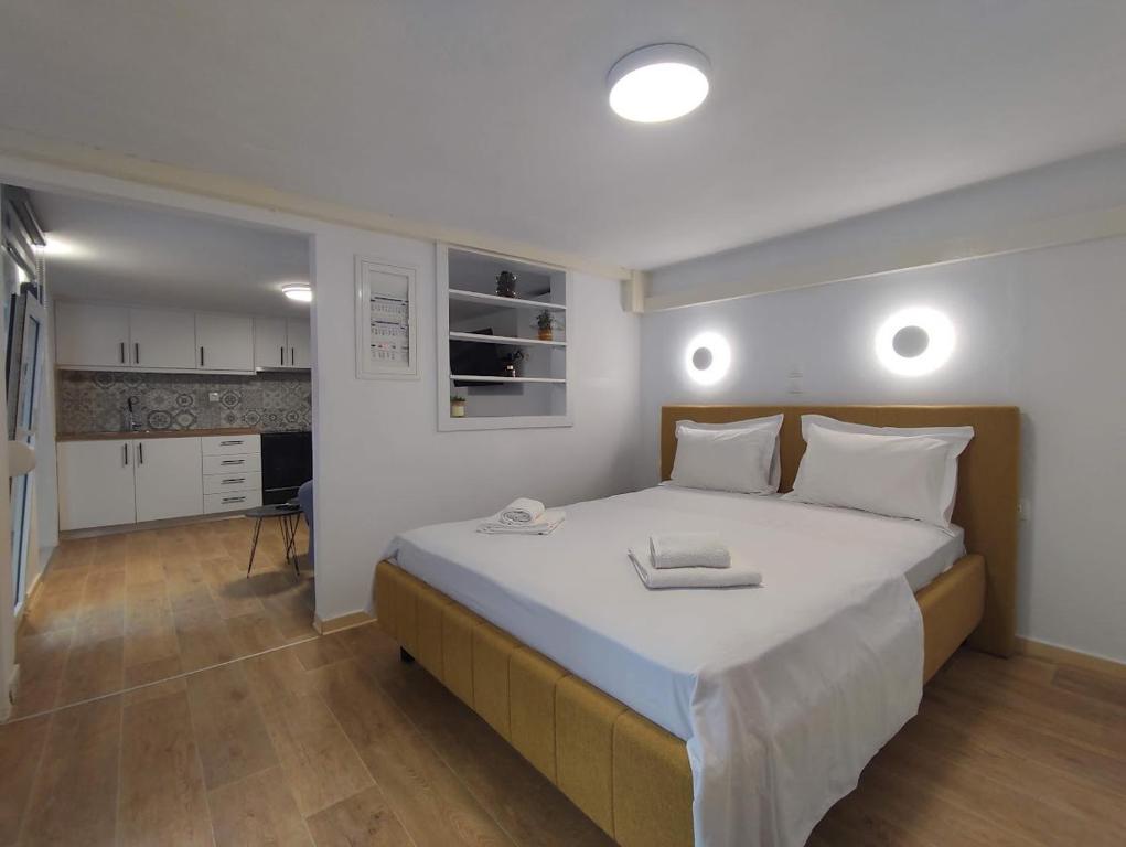 Φωτογραφία από το άλμπουμ του Myron & Gabby's House 2 στη Μονεμβασιά