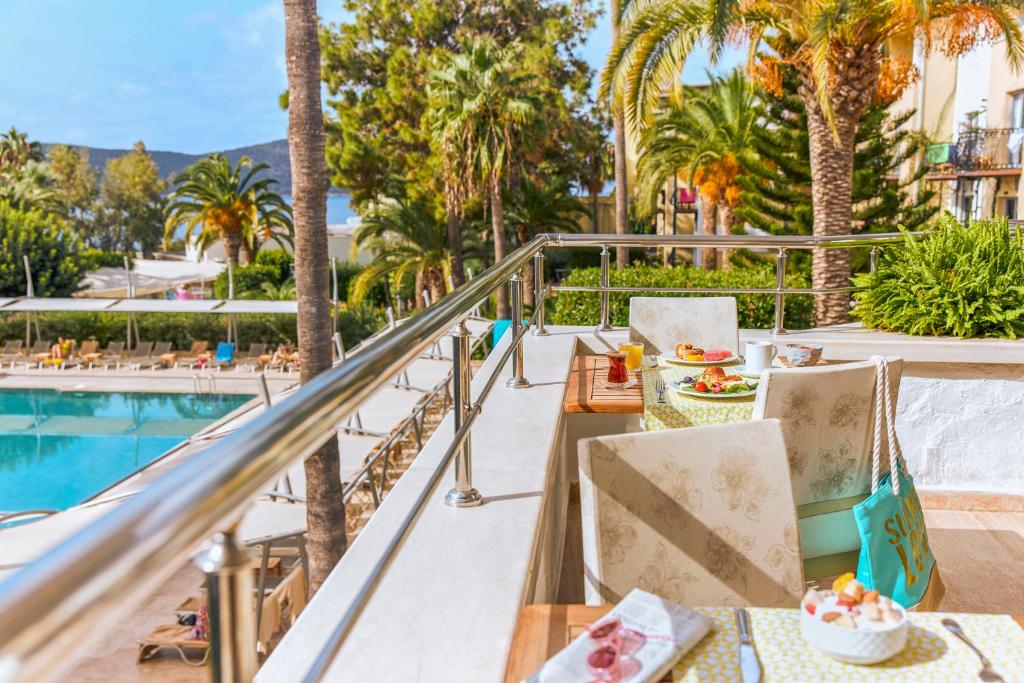 Bazén v ubytování TUI MAGIC LIFE Bodrum - Adults Only nebo v jeho okolí