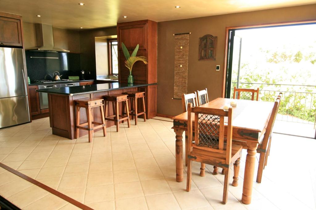Η κουζίνα ή μικρή κουζίνα στο Auwas Island Holiday Home
