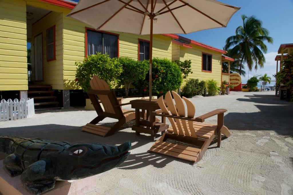 Welcome to Tropical Paradise Hotel - The Best Caye Caulker Hotel