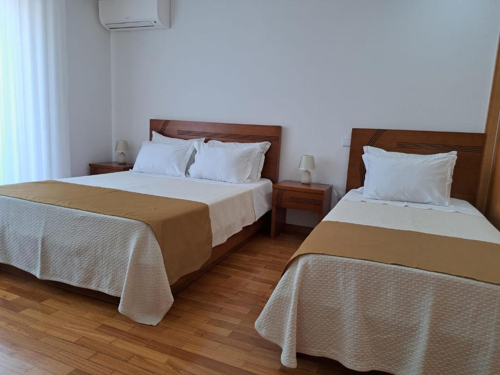 CasaAnabela - Triple Room With Terrace
