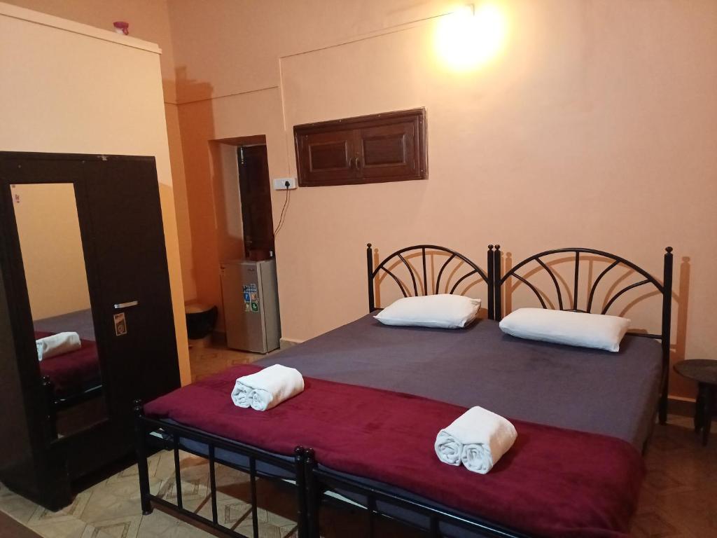 Postel nebo postele na pokoji v ubytování FATIMA'S PLACE
