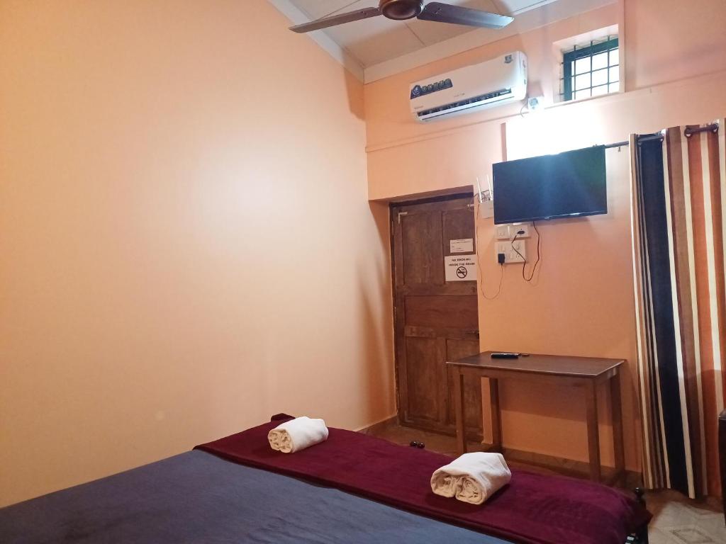 Postel nebo postele na pokoji v ubytování FATIMA'S PLACE