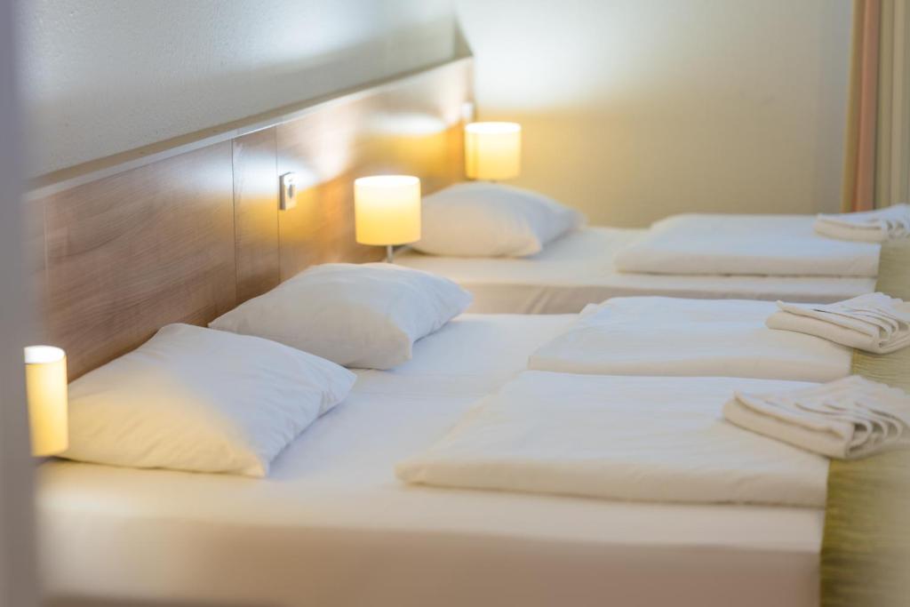 Baross City Hotel - Budapest - Resim 28