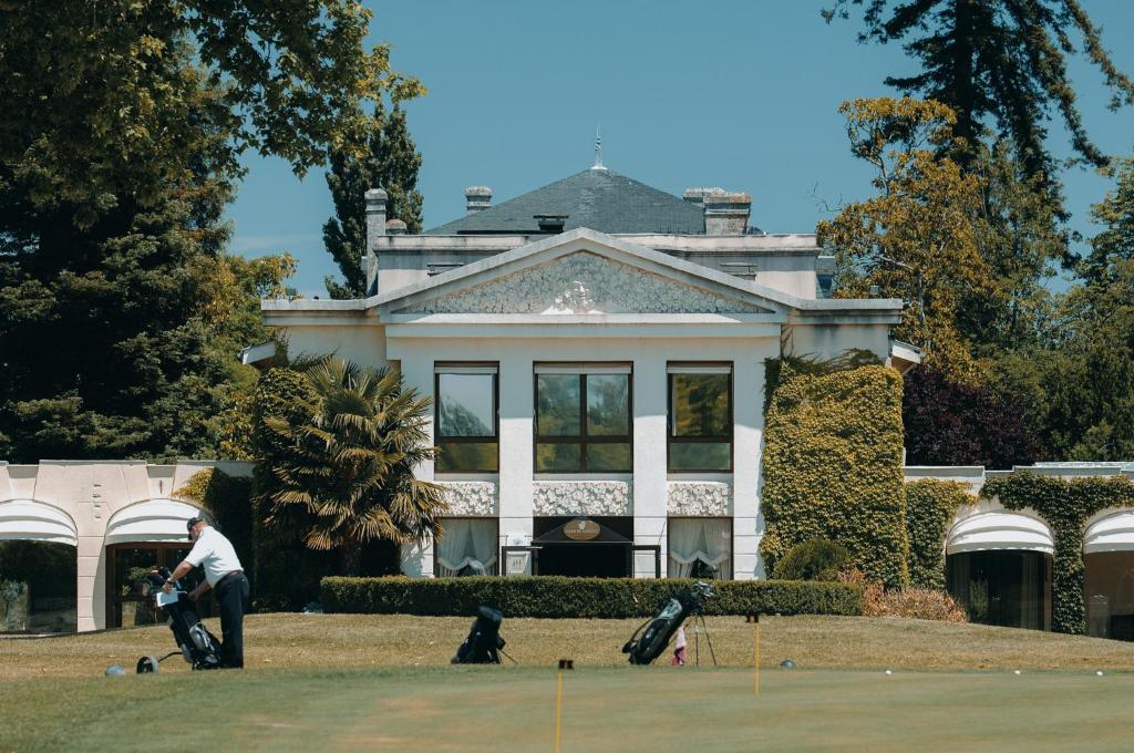 Golf v hotelu nebo okolí