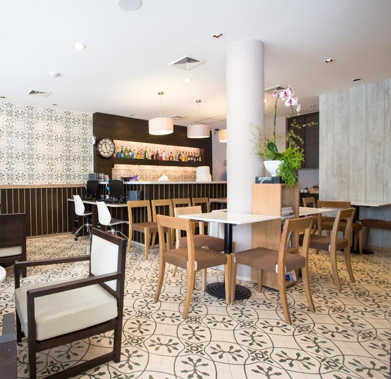 Aphrodite Inn Bangkok - Resim 35