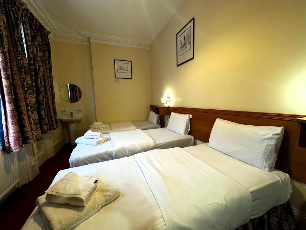 Bridge Park Hotel - 