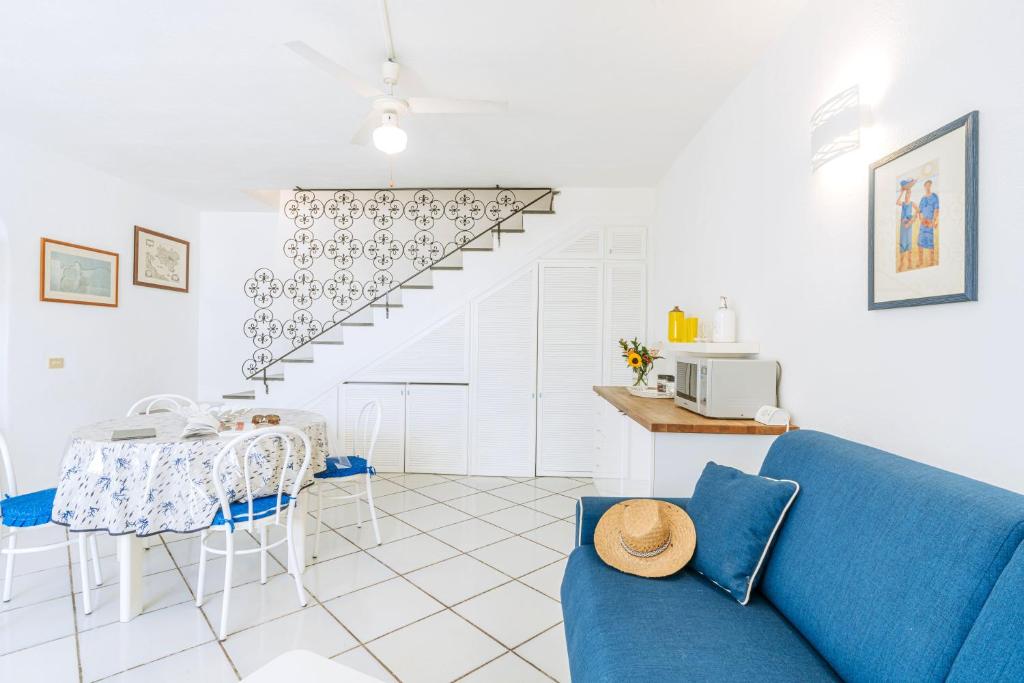 Χώρος καθιστικού στο Gardenia Mare Apartments