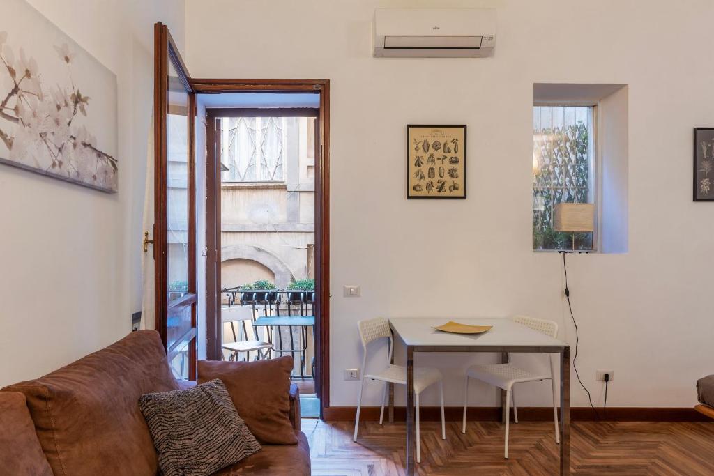 GuestHost - Charming Apartment near Piazza di Spagna