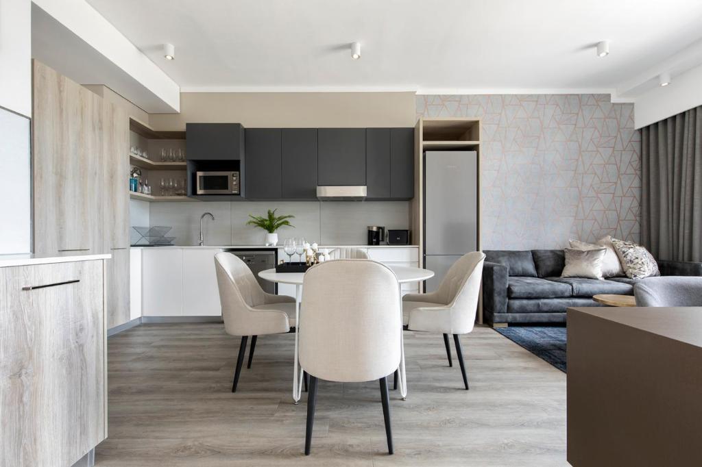 Kuchyň nebo kuchyňský kout v ubytování Menlyn Apartment