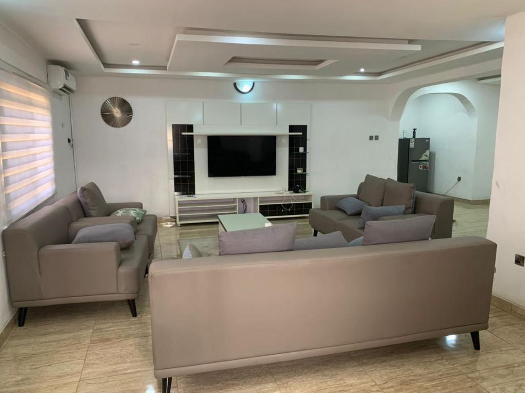 TV a/nebo společenská místnost v ubytování Apples