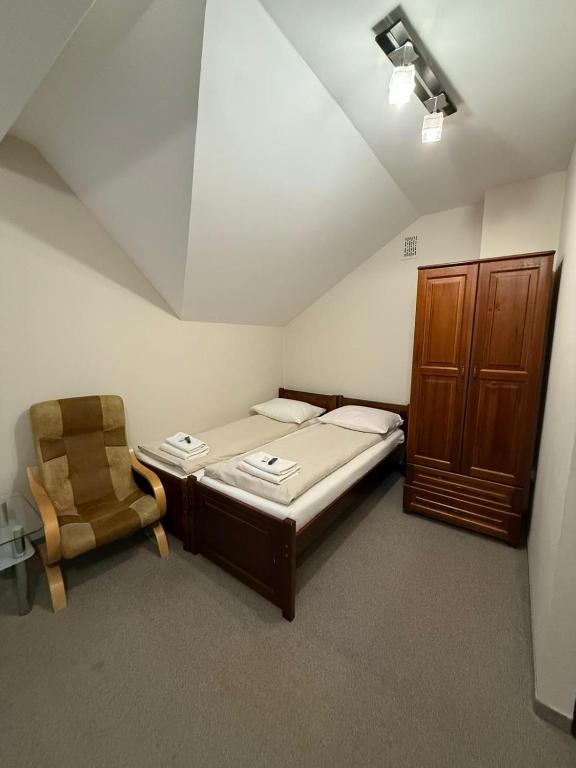 Hotel Karpik Energylandia Zator Graboszyce - Habitación Cuádruple