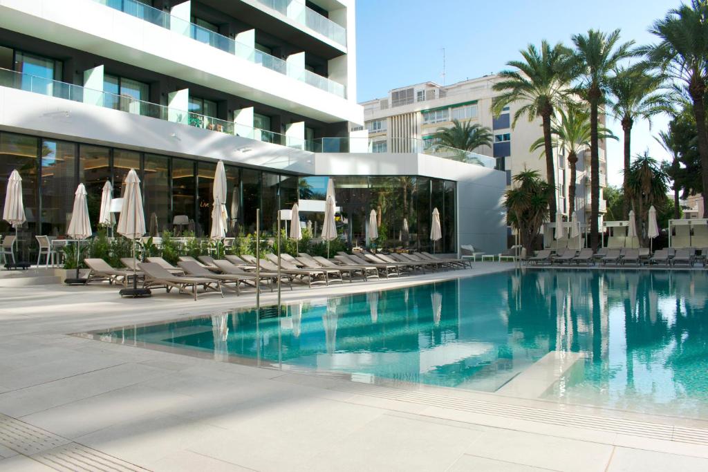 Piscina en o cerca de Port Alicante City & Beach