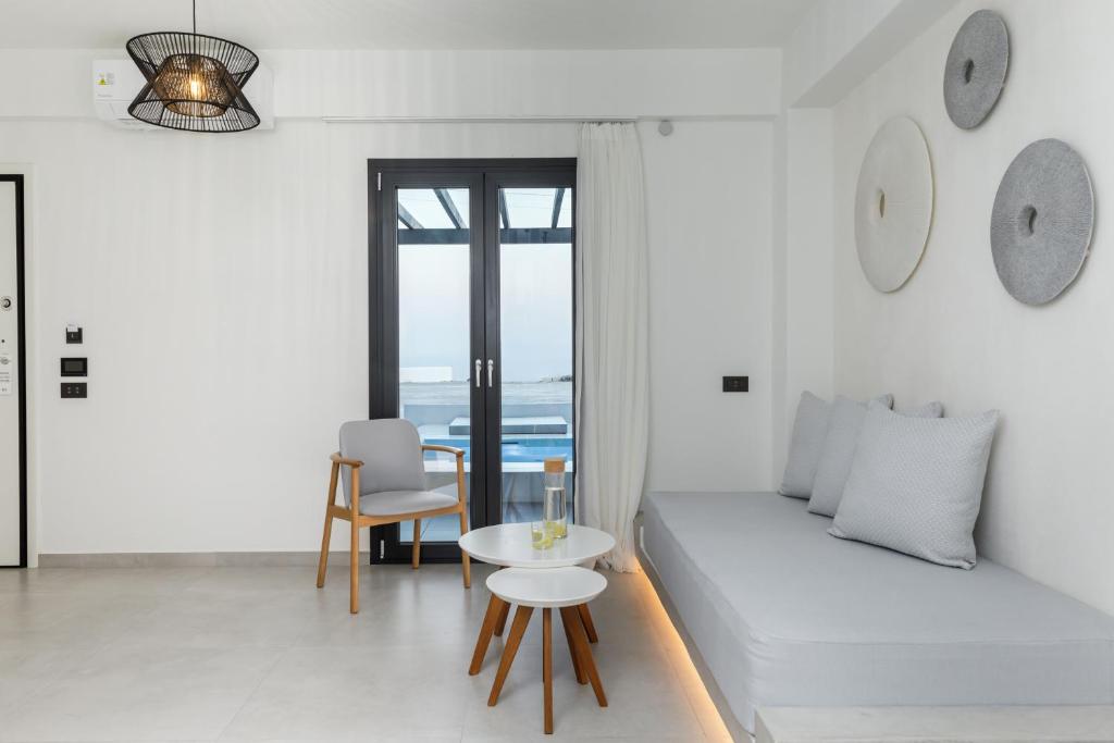Posezení v ubytování Blé Suites Santorini