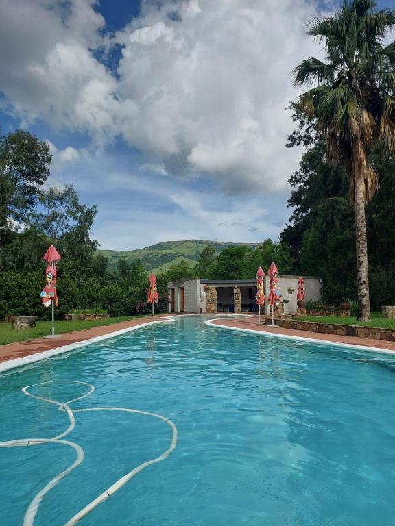 Bazén v ubytování Wayside Lodge nebo v jeho okolí