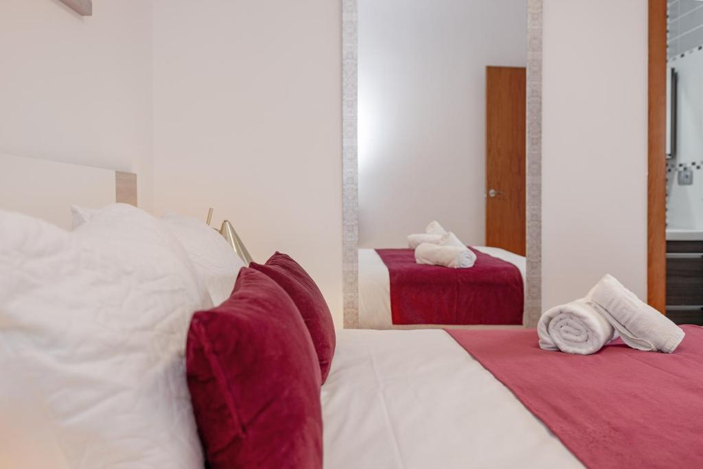 Apartamentos TrianaSol - Deluxe Apartment