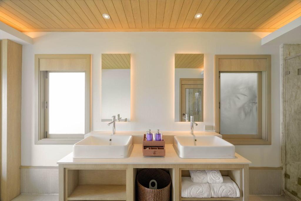 Koupelna v ubytování Centara Villas Phi Phi Island