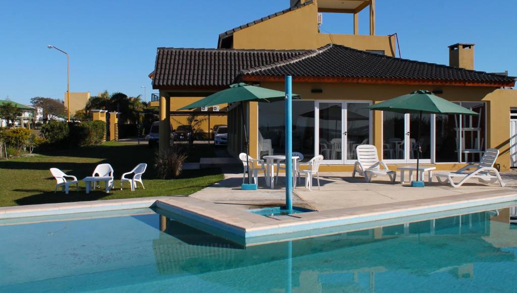 Brisas del Lago Apart y Hotel