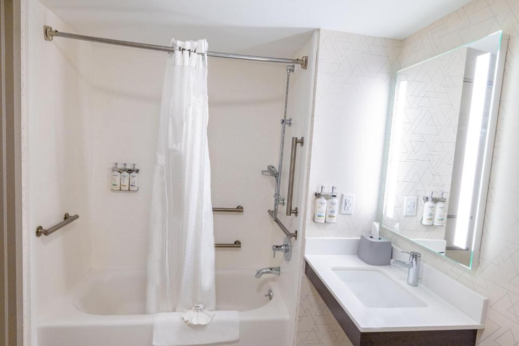 Holiday Inn Express - Neptune by IHG photo