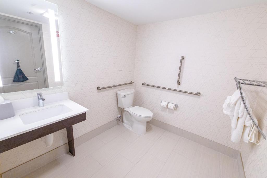 Holiday Inn Express - Neptune by IHG photo