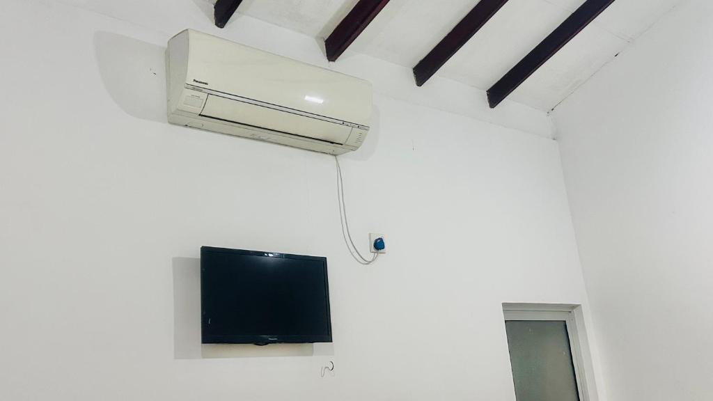 New Peacock Resort - 4