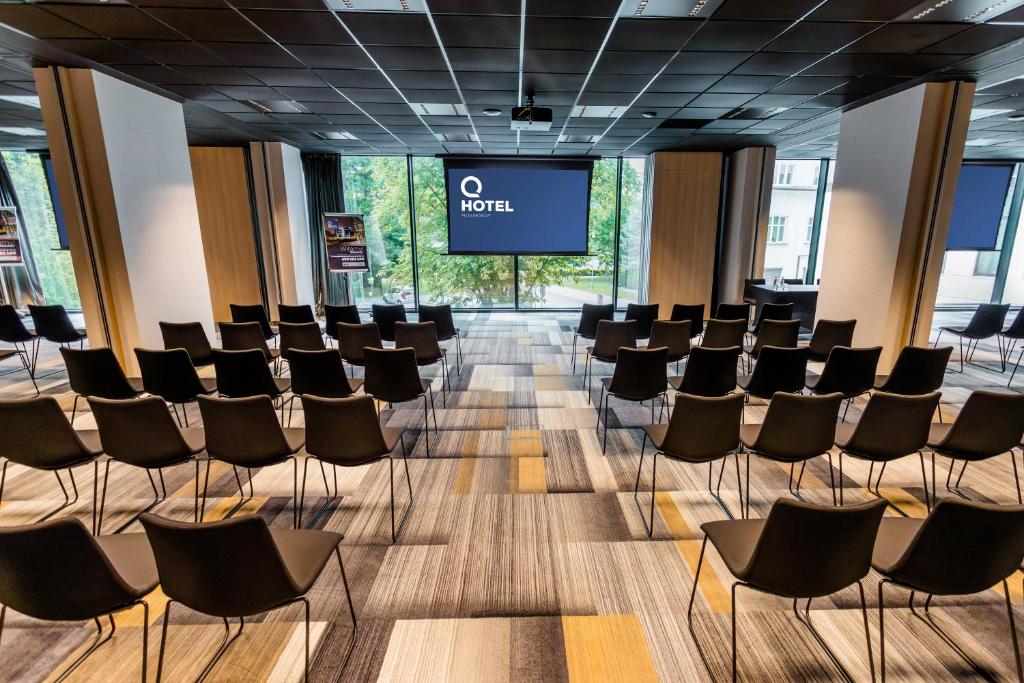 Q Hotel Plus Kraków - Resim 44