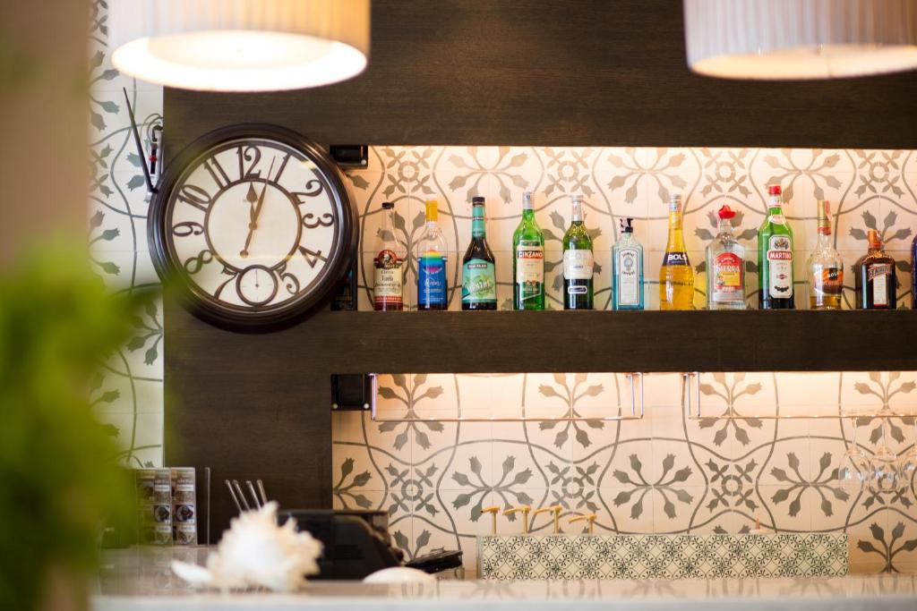 Aphrodite Inn Bangkok - Resim 14