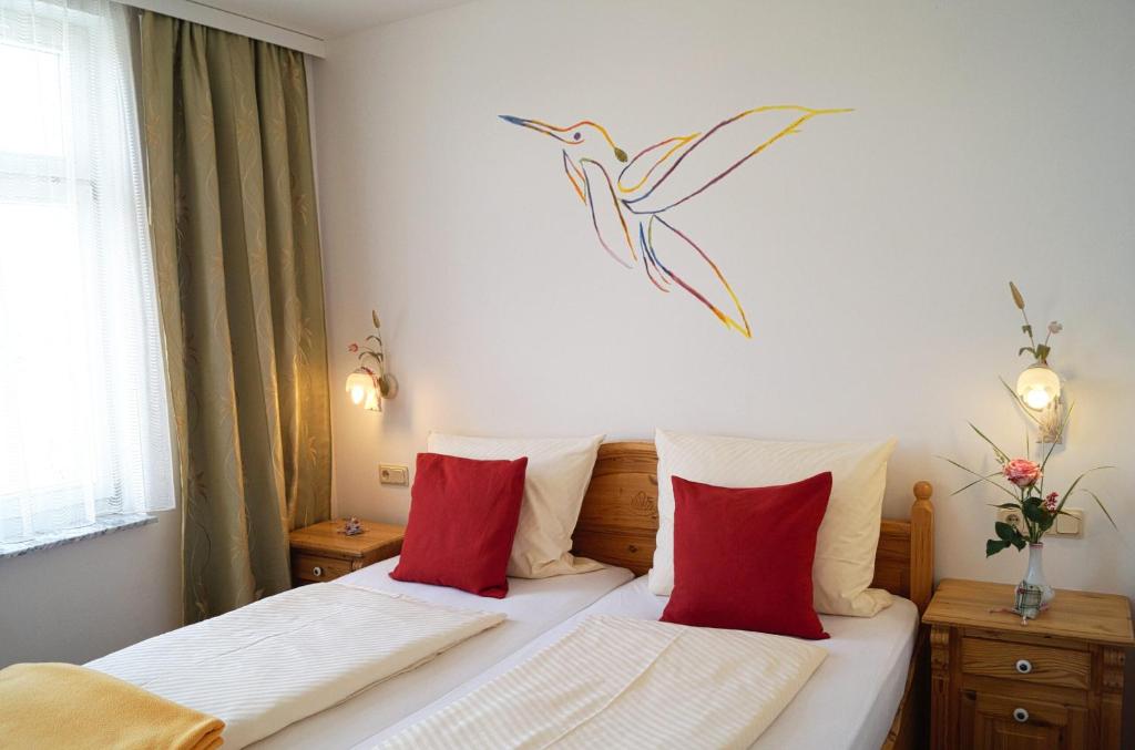 Postel nebo postele na pokoji v ubytování Fürstenhof Landgasthaus & Hotel