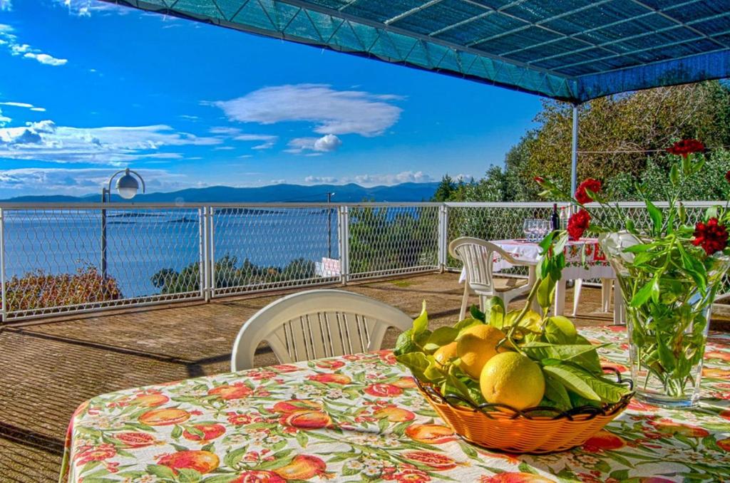 Φυσικό τοπίο κοντά σε αυτή η παραθεριστική κατοικία