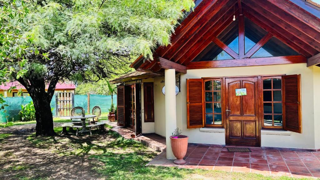 Κήπος έξω από το La Casa Nostra