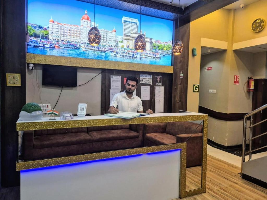 TV a/nebo společenská místnost v ubytování Hotel Blue Terminal