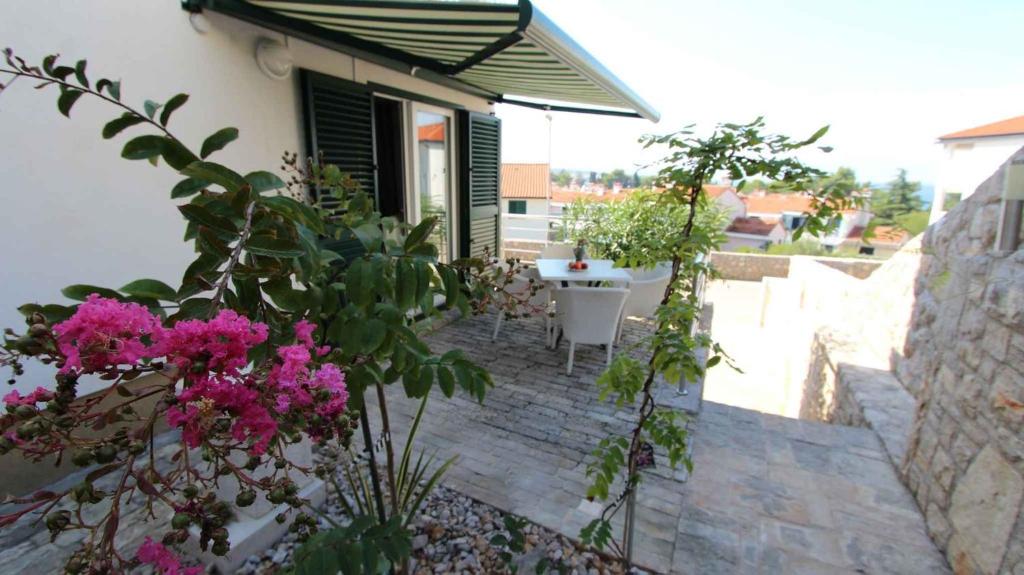 Zahrada ubytování Malinska Apartment 15