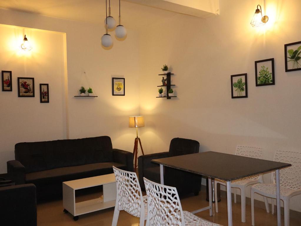 Posezení v ubytování Nomad's Nest Backpackers Hostel