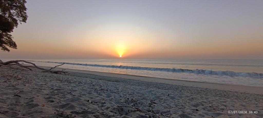 Φυσικό τοπίο κοντά σε οργανωμένο κάμπινγκ