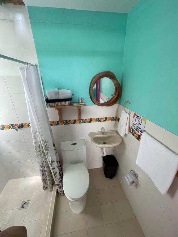 Koupelna v ubytování Hotel El Remanso Cartago